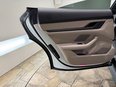 2021 Porsche TAYCAN thumbnail 23