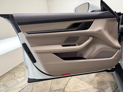 2021 Porsche TAYCAN thumbnail 21