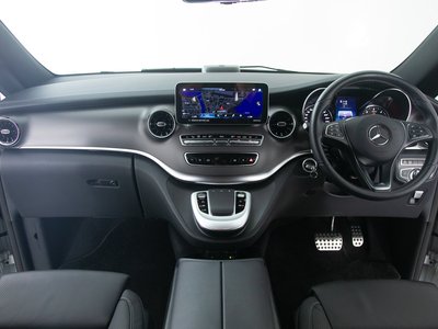 2023 Mercedes-BENZ V-CLASS photo 2