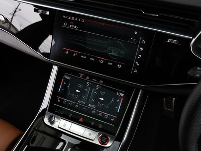 صورة 69 لـ 2021 AUDI RS Q8