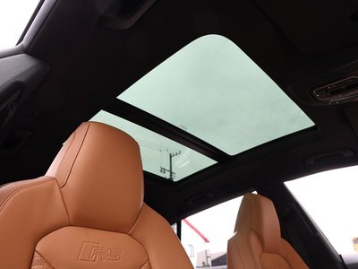 صورة 10 لـ 2021 AUDI RS Q8