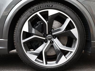 صورة 43 لـ 2021 AUDI RS Q8