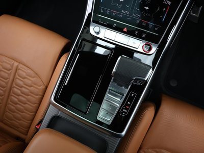 صورة 70 لـ 2021 AUDI RS Q8