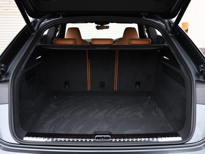 صورة 78 لـ 2021 AUDI RS Q8