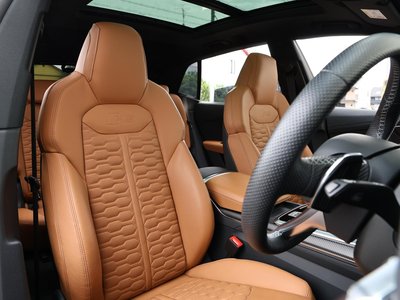 صورة 15 لـ 2021 AUDI RS Q8