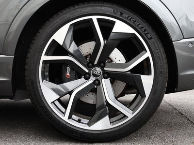 صورة 45 لـ 2021 AUDI RS Q8