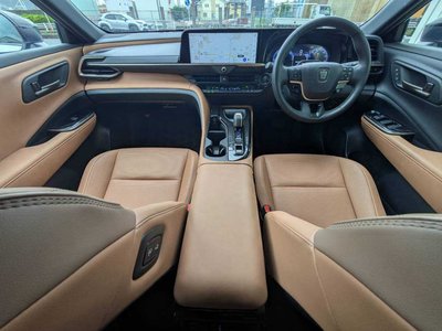 2025 Toyota CROWN SPORT photo 8