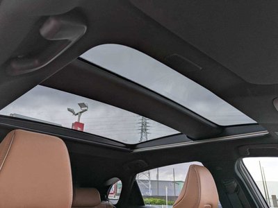 2025 Toyota CROWN SPORT photo 2