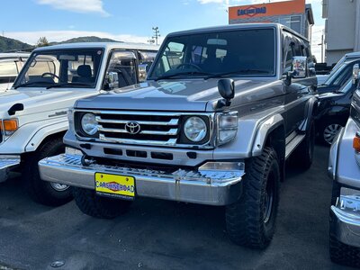 2003 Toyota LAND CRUISER 70 photo 1