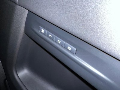 صورة 13 لـ 2025 LAND Rover RANGE ROVER EVOQUE