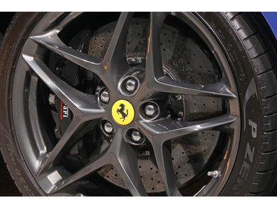 صورة 9 لـ 2025 Ferrari ROMA SPIDER