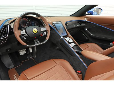 صورة 10 لـ 2025 Ferrari ROMA SPIDER