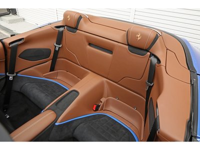 صورة 13 لـ 2025 Ferrari ROMA SPIDER