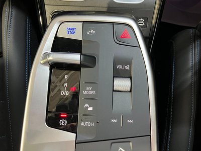 2025 BMW IX1 — миниатюра 42