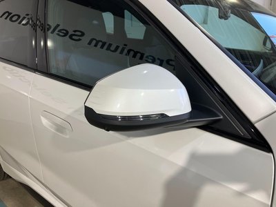 2025 BMW IX1 — миниатюра 20