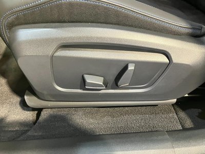 2025 BMW IX1 — миниатюра 28