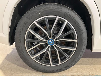 2025 BMW IX1 — миниатюра 22