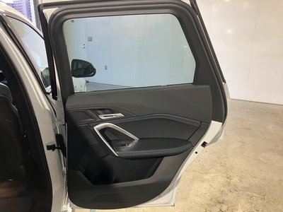 2025 BMW IX1 — миниатюра 55