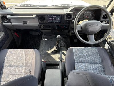 2000 Toyota LAND CRUISER 70 照片 10