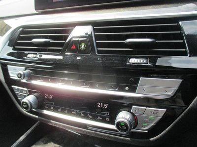 صورة 13 لـ 2020 BMW 5 SERIES