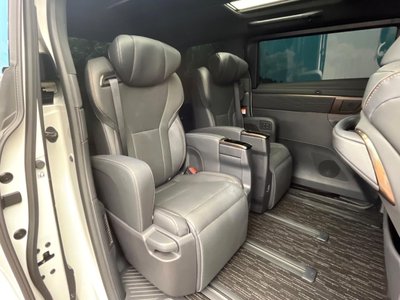 صورة 9 لـ 2024 Toyota ALPHARD