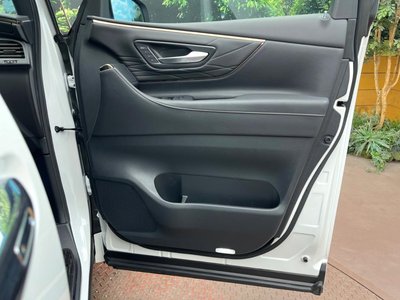 صورة 33 لـ 2024 Toyota ALPHARD