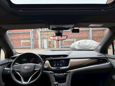 2023 Cadillac XT6 — миниатюра 24