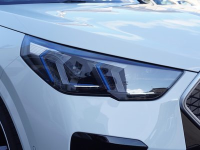 2026 BMW IX2 photo 7