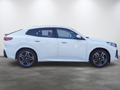 2026 BMW IX2 photo 5