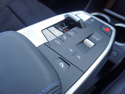 2026 BMW IX2 thumbnail 22