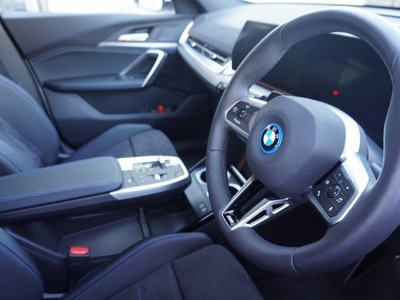 2026 BMW IX2 thumbnail 26