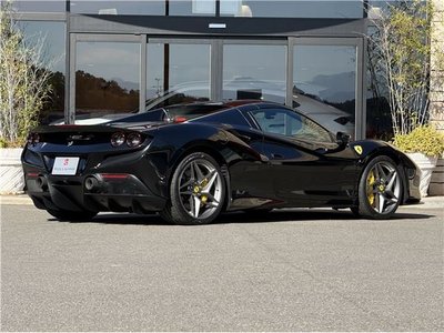 2022 Ferrari F8 SPIDER thumbnail 3