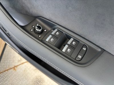 صورة 49 لـ 2025 AUDI SQ7