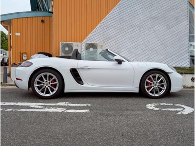 صورة 21 لـ 2016 Porsche 718