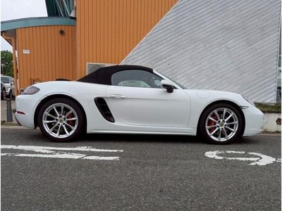 صورة 23 لـ 2016 Porsche 718