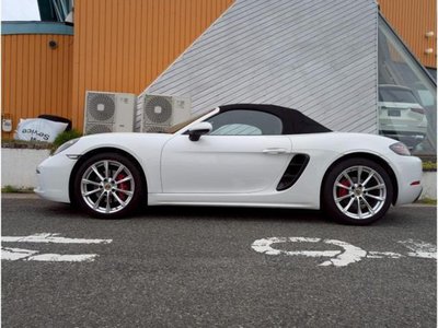 صورة 22 لـ 2016 Porsche 718