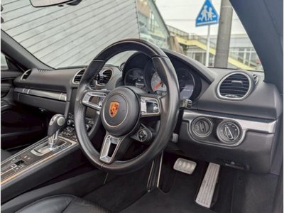 صورة 8 لـ 2016 Porsche 718