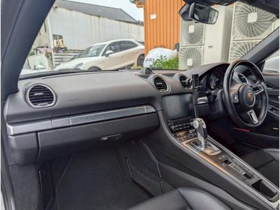 صورة 29 لـ 2016 Porsche 718