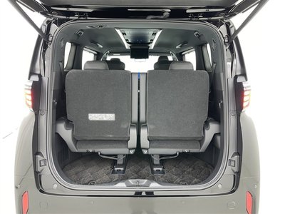 2025 Toyota ALPHARD 照片 33