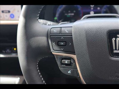 2025 Toyota CROWN ESTATE photo 5
