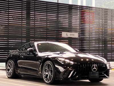 2025 Mercedes-BENZ GT AMG photo 3