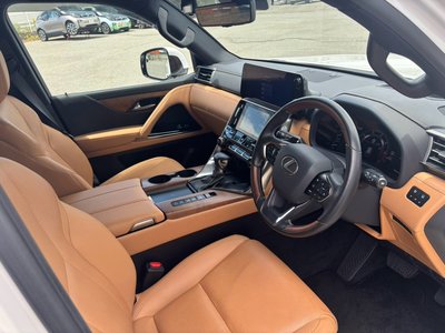 صورة مصغرة 18 لـ 2024 Lexus LX