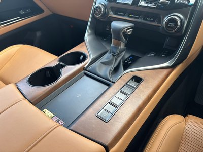 صورة مصغرة 42 لـ 2024 Lexus LX