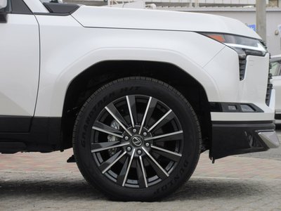 2025 Lexus GX — фото 12