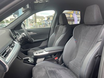 2026 BMW IX1 — миниатюра 21
