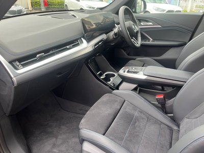 2026 BMW IX1 — миниатюра 22