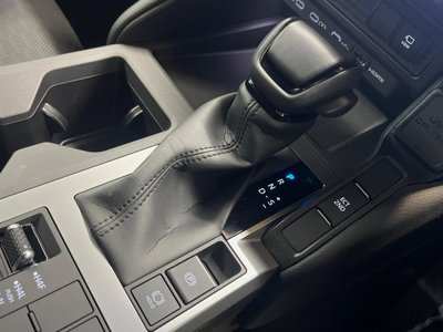 صورة 48 لـ 2024 Toyota LAND CRUISER 250