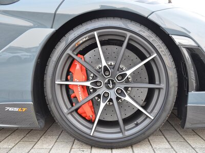 صورة 6 لـ 2021 Mclaren 765LT