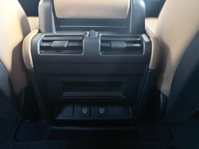 2025 LAND Rover DEFENDER thumbnail 31
