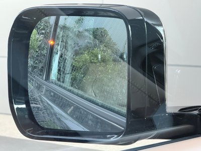 2025 LAND Rover DEFENDER thumbnail 24